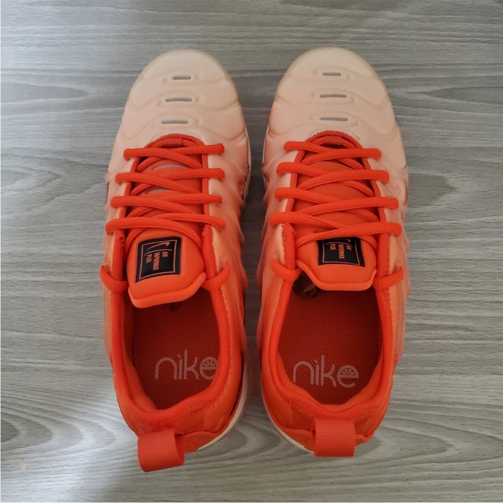 Women’s Nike Vapormax Plus Guava Ice Rush Orange Shoes Brand New With Box - Picture 4 of 14